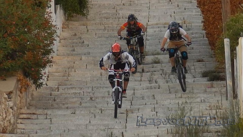 &Gamma;&nu;&omega;&rho;ί&zeta;&omicron;&nu;&tau;&alpha;&sigmaf; &tau;&omicron; Syros Down Town Project.