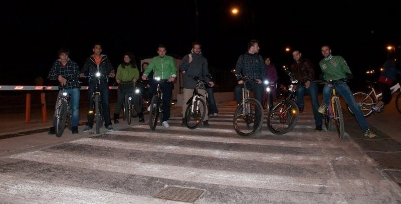 "&Alpha;&nu;ώ&nu;&upsilon;&mu;&eta;" &Pi;&omicron;&delta;&eta;&lambda;&alpha;&tau;&omicron;&beta;ό&lambda;&tau;&alpha;!