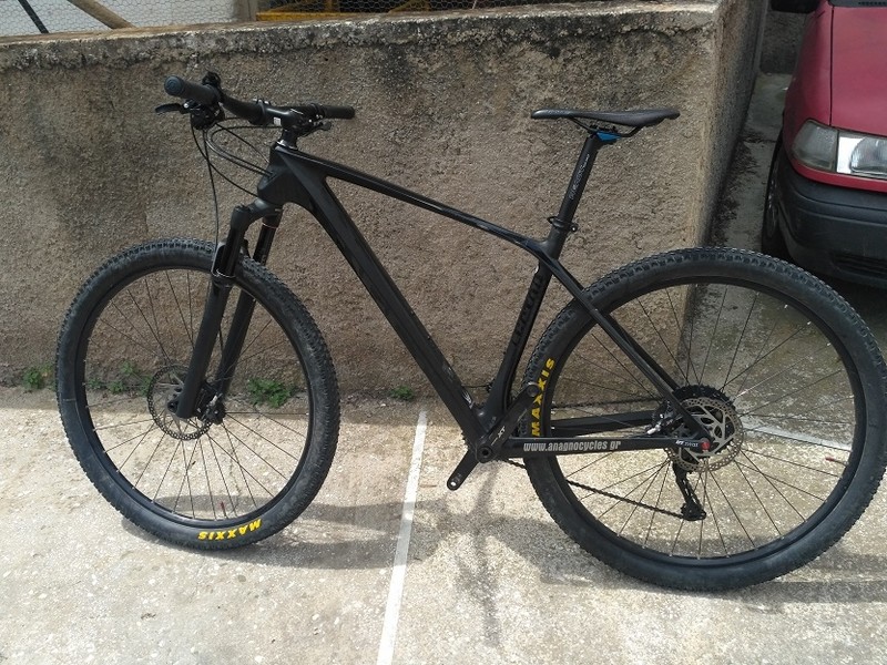 &Pi;&omega;&lambda;&epsilon;ί&tau;&alpha;&iota; &sigma;&kappa;&epsilon;&lambda;&epsilon;&tau;ό&sigmaf; GHOST Lector 3 LC carbon 29