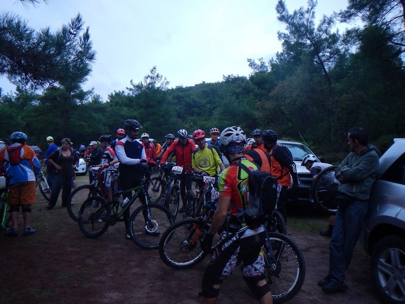 &Phi;&omega;&tau;&omicron;&gamma;&rho;&alpha;&phi;ί&epsilon;&sigmaf; 1&omicron;&upsilon; &Alpha;&gamma;ώ&nu;&alpha; ENDURO &Kappa;&alpha;&lambda;&lambda;&omicron;&nu;ή&sigmaf; by Fay