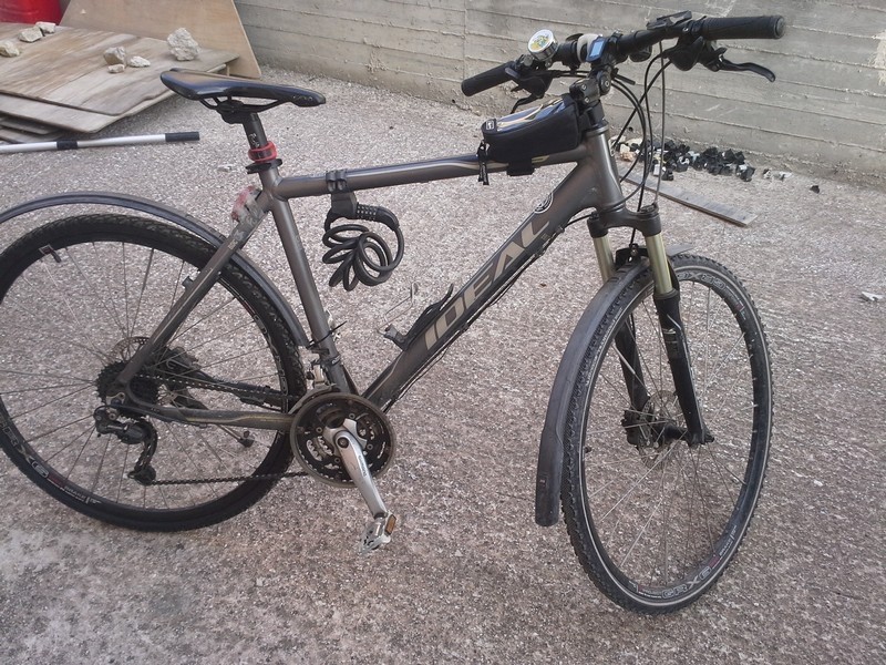 &Pi;&omega;&lambda;&epsilon;ί&tau;&alpha;&iota; ideal integrator