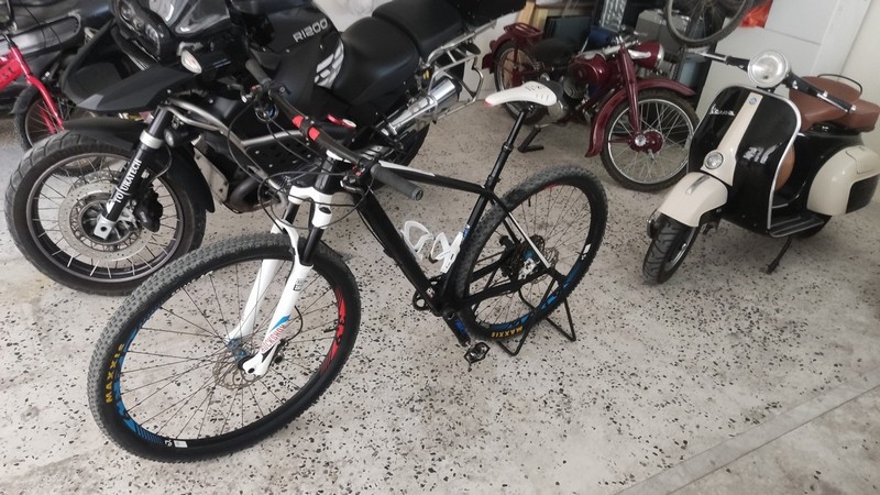 &Pi;&omega;&lambda;&epsilon;ί&tau;&alpha;&iota; Cube '17 ELITE C:62 PRO 29&uml;