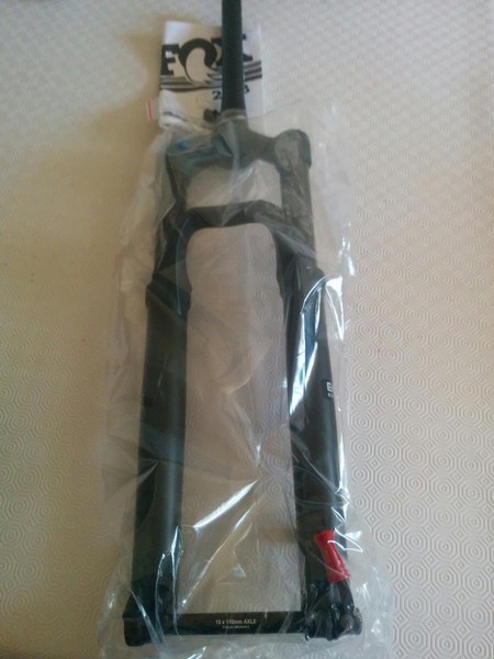 &Pi;&omega;&lambda;&epsilon;ί&tau;&alpha;&iota; Fox Performance Series 34 FLOAT 27.5