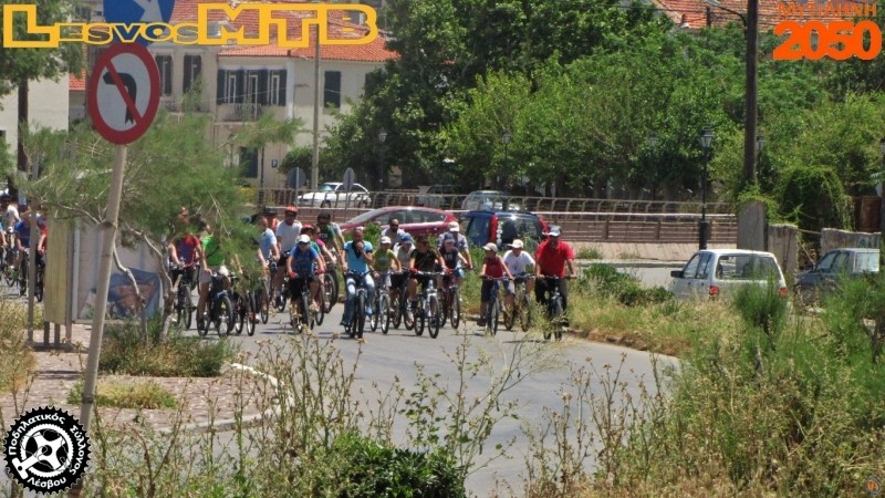&Omicron; &delta;&rho;ό&mu;&omicron;&sigmaf; &mu;&epsilon; &tau;&alpha; 1366 &pi;&omicron;&delta;ή&lambda;&alpha;&tau;&alpha;