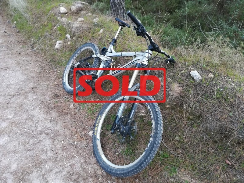 &Pi;&omega;&lambda;&epsilon;ί&tau;&alpha;&iota; Ghost Cagua