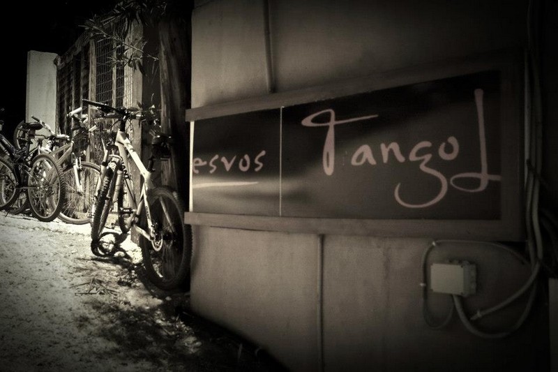 &Pi;&omicron;&delta;&eta;&lambda;&alpha;&tau;ά&delta;&alpha; " &kappa;&lambda;&epsilon;&iota;&sigma;&tau;ή &alpha;&gamma;&kappa;&alpha;&lambda;&iota;ά"