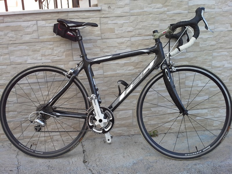 &Pi;&omega;&lambda;&epsilon;ί&tau;&alpha;&iota; &kappa;&omicron;ύ&rho;&sigma;&alpha; FSC carbon