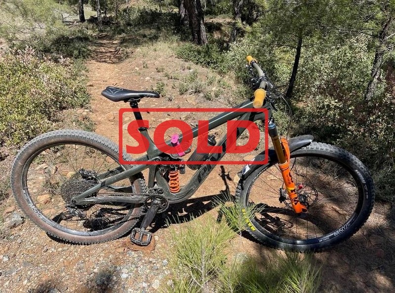 &Pi;&omega;&lambda;&epsilon;ί&tau;&alpha;&iota; Pivot Firebird 2022 CARBON 29"