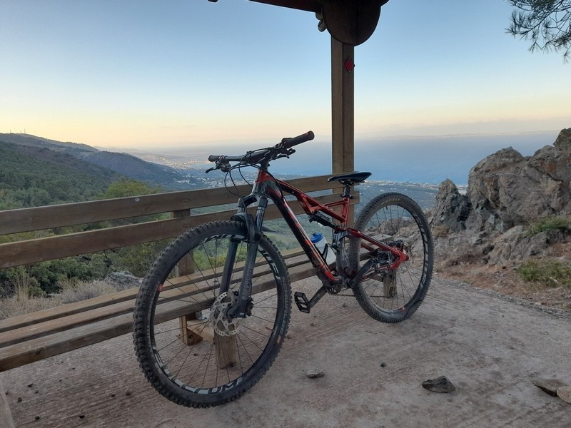 &Pi;&omega;&lambda;&epsilon;ί&tau;&alpha;&iota; Coluer Stake 29&rdquo;